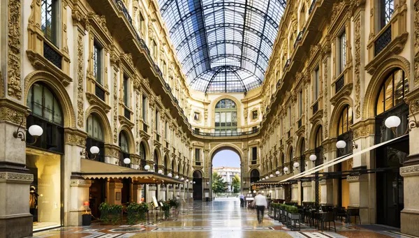 زيورخ- بيلينزونا- كومو-ميلانو