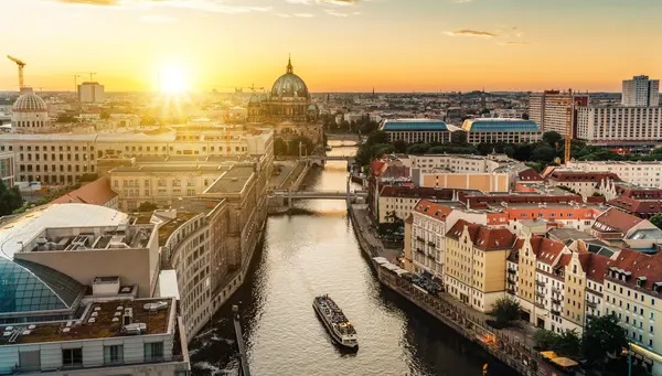 الاثنين. برلين - دريسدن - براغ