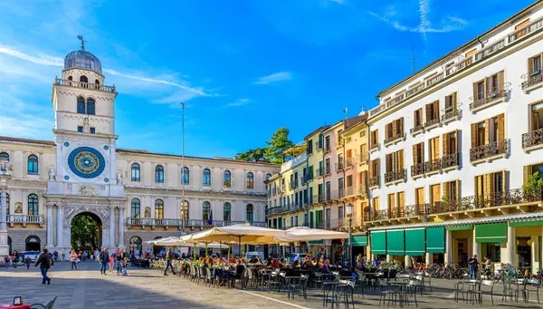 السبت. البندقية – بادوفا – سان مارينو – جوبيو – بيروجيا